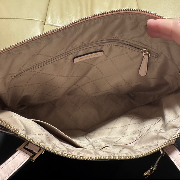 Michael Kors Blush Pink Tote Bag - Picture 6 of 11